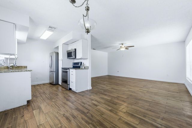 6088 Heather Street, Jupiter, FL 33458