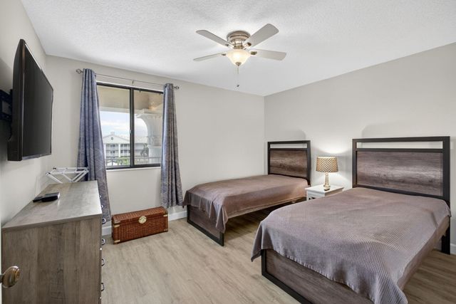 2441 Village Boulevard 403, West Palm Beach, FL 33409