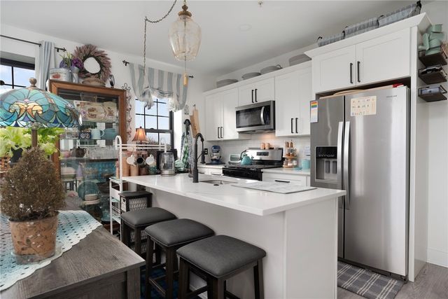 50 Ashburton Street 23, Providence, RI 02904