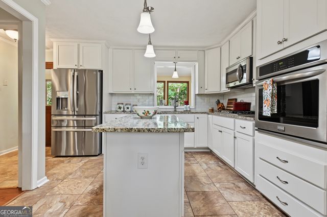 100 Hillside Drive, Fayetteville, GA 30214