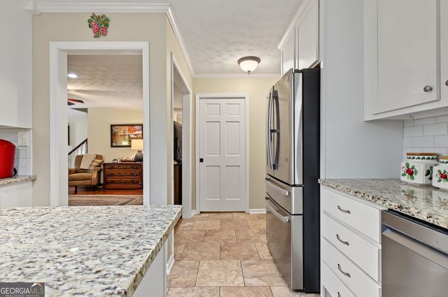 100 Hillside Drive, Fayetteville, GA 30214
