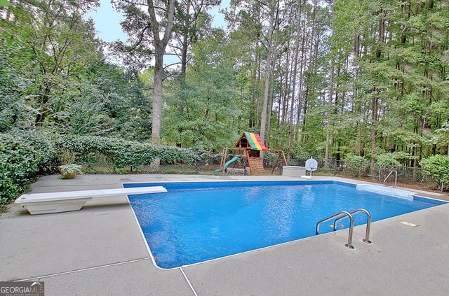 100 Hillside Drive, Fayetteville, GA 30214