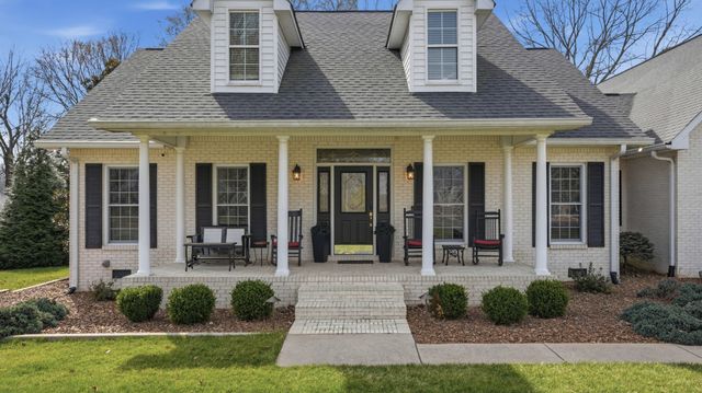 517 Bluff Dr, Winchester, TN 37398