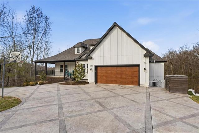 3317 N 103rd Court, Kansas City, KS 66109