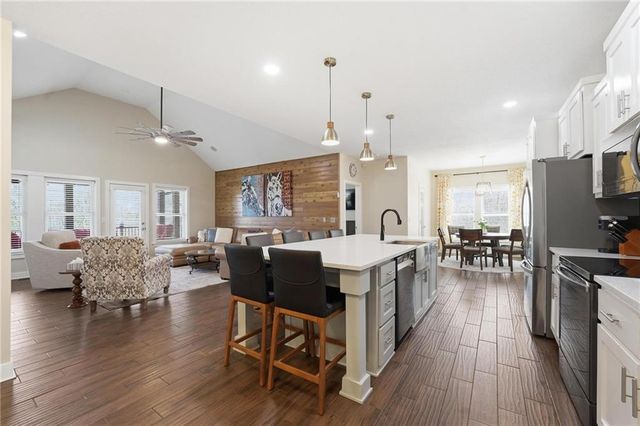 3317 N 103rd Court, Kansas City, KS 66109