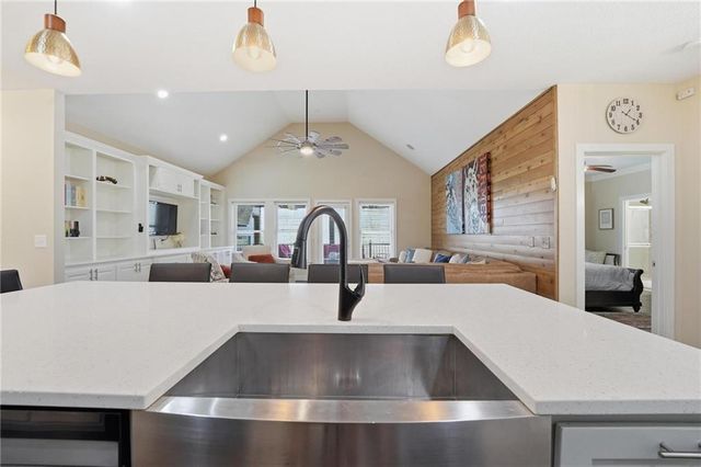 3317 N 103rd Court, Kansas City, KS 66109