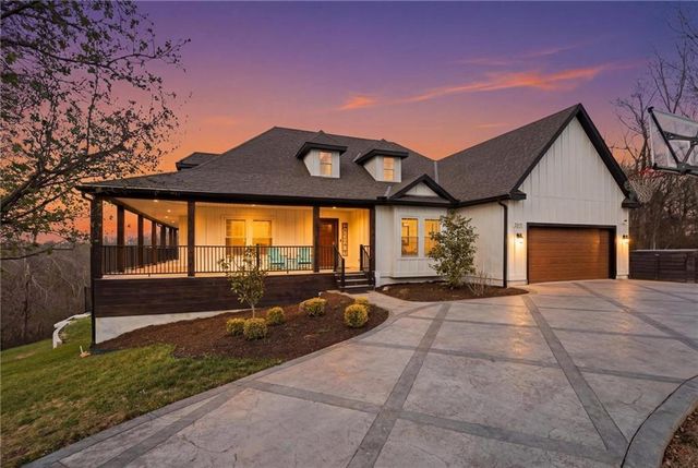 3317 N 103rd Court, Kansas City, KS 66109