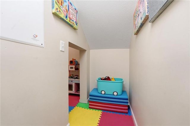 3317 N 103rd Court, Kansas City, KS 66109