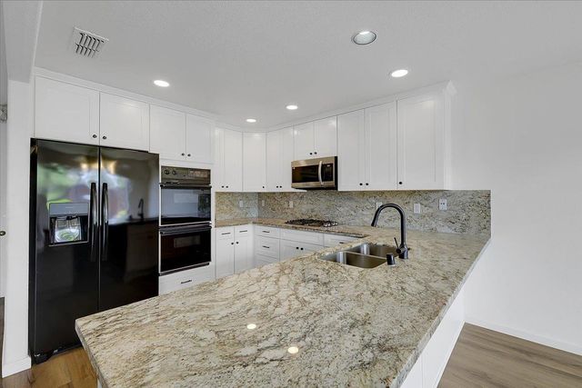 3271 Stonegate Dr, Yuba City, CA 95993