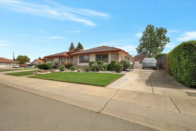 3271 Stonegate Dr, Yuba City, CA 95993