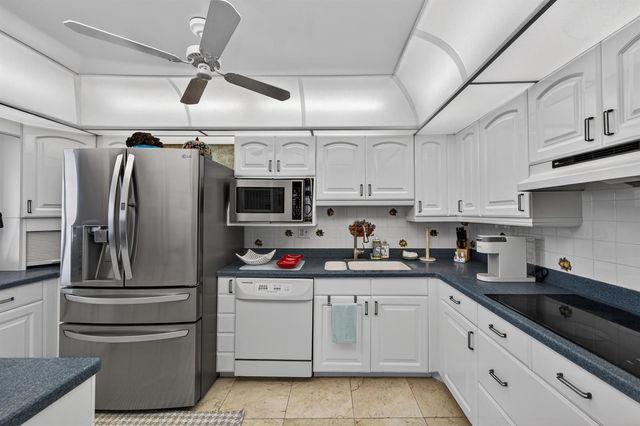 531 N Ocean Boulevard 1811, Pompano Beach, FL 33062