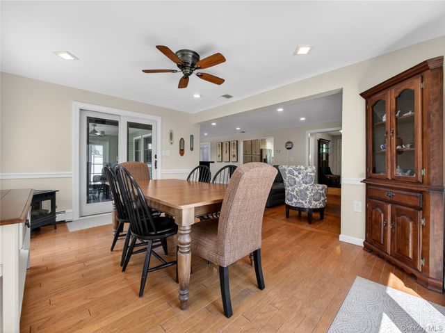 42 Chestnut Oval, Orangeburg, NY 10962