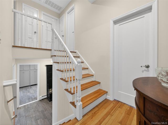 42 Chestnut Oval, Orangeburg, NY 10962