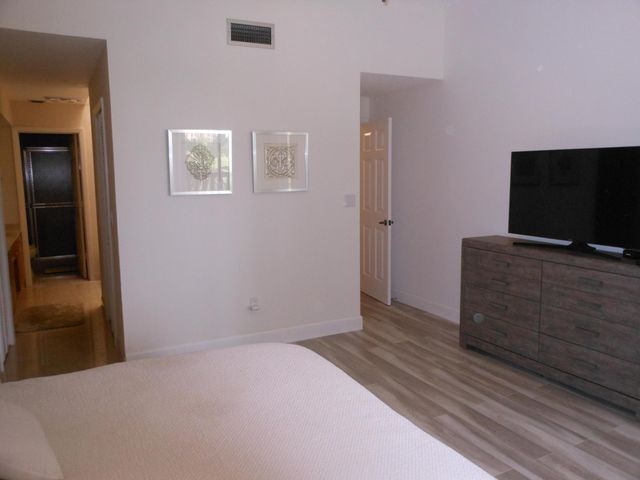 7472 LA PAZ Boulevard 309, Boca Raton, FL 33433