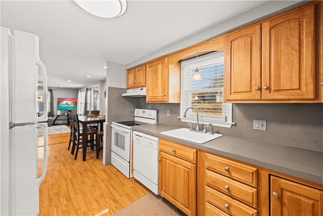 52 Earl Street, West Warwick, RI 02893