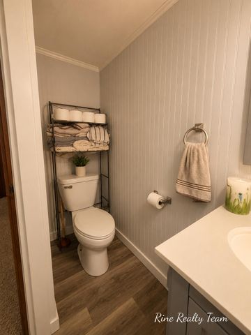 18 E Montgomery Street, Hillsdale, MI 49242
