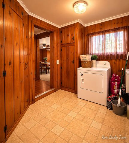 18 E Montgomery Street, Hillsdale, MI 49242