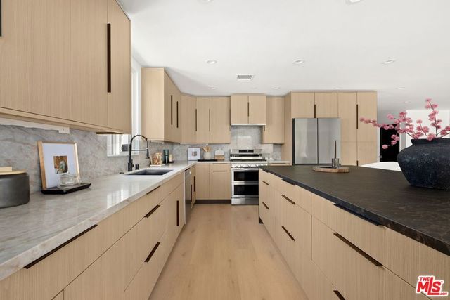 23861 Gilmore Street, Los Angeles, CA 91307