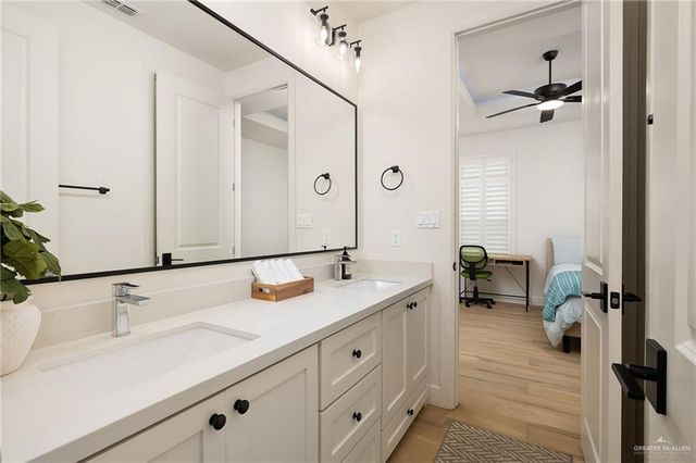 3209 W Brentwood Street, Edinburg, TX 78539