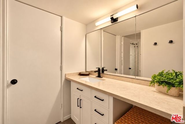 6315 Green Valley Circle 300, Culver City, CA 90230