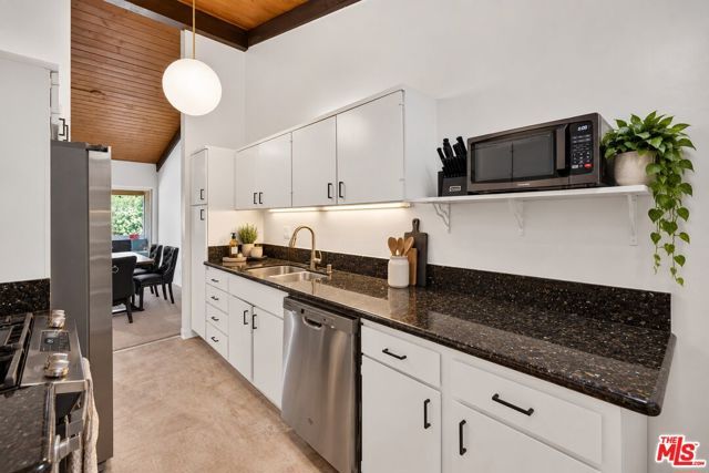 6315 Green Valley Circle 300, Culver City, CA 90230