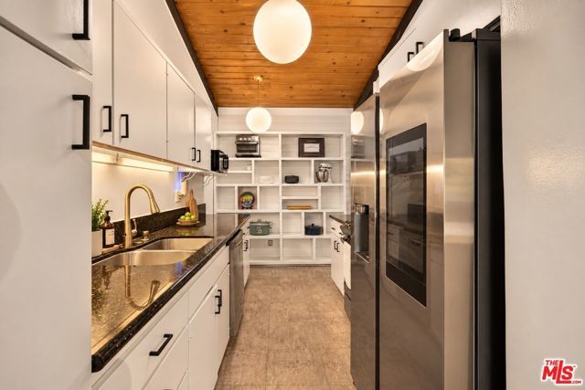 6315 Green Valley Circle 300, Culver City, CA 90230