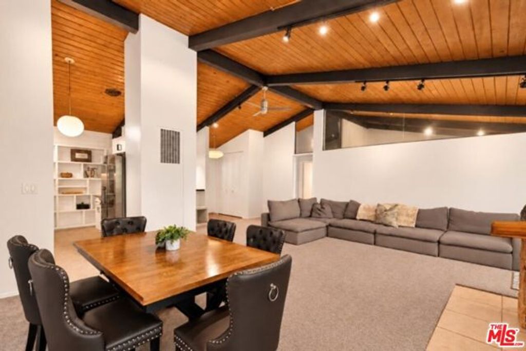 6315 Green Valley Circle 300, Culver City, CA 90230