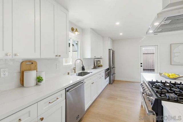 13015 Carriage Rd, Poway, CA 92064