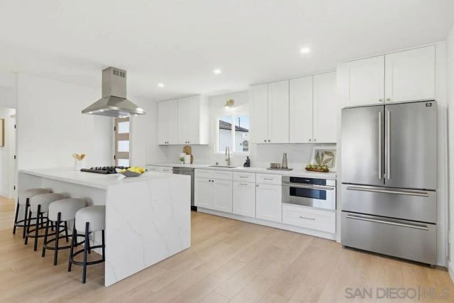 13015 Carriage Rd, Poway, CA 92064