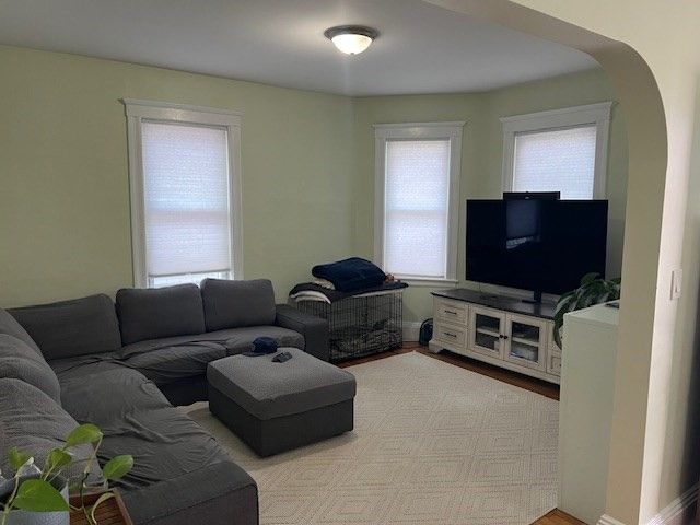 158 Willow St Boston 1, Boston, MA 02132