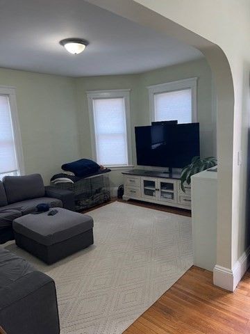 158 Willow St Boston 1, Boston, MA 02132