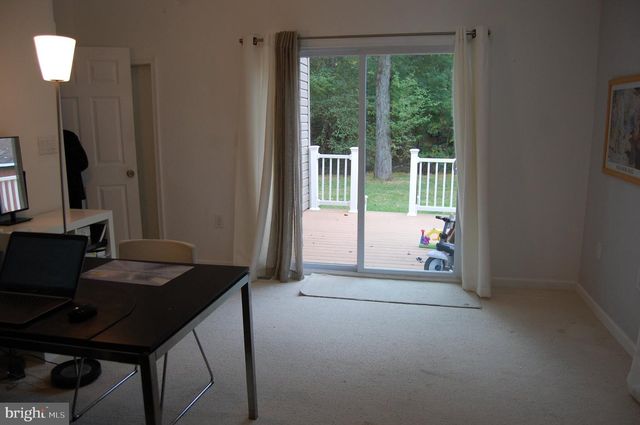1983 HORSE SHOE DR, Vienna, VA 22182