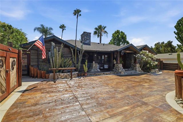 310 S Mountain Avenue, Monrovia, CA 91016
