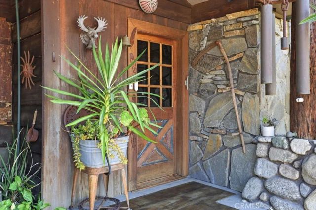 310 S Mountain Avenue, Monrovia, CA 91016