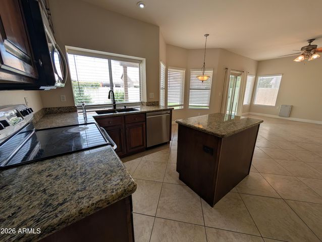 15219 S 47TH Street, Phoenix, AZ 85044
