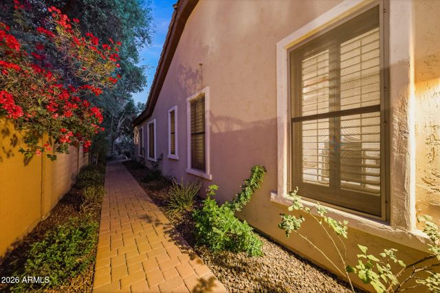 15491 W MEADOWBROOK Avenue, Goodyear, AZ 85395