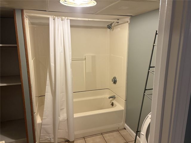 610 KILLINGLY Street 1, Johnston, RI 02919