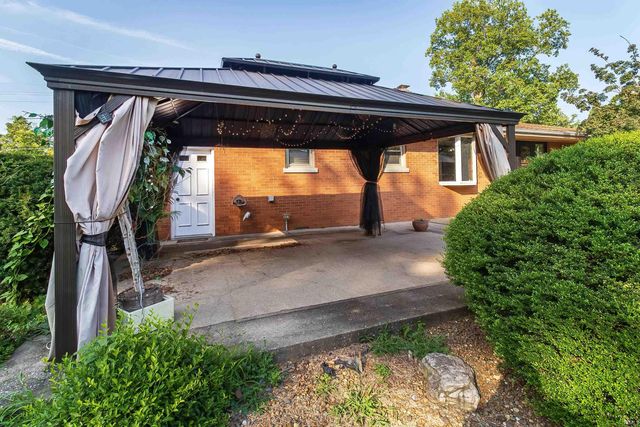 6841 Newburgh Road, Evansville, IN 47715