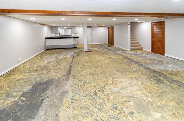 6841 Newburgh Road, Evansville, IN 47715