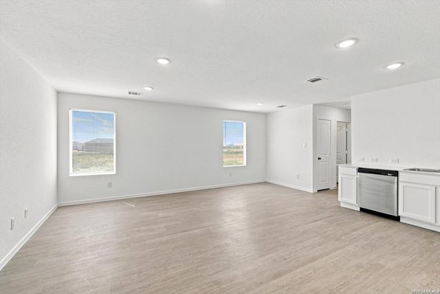 7631 India Star, San Antonio, TX 78263