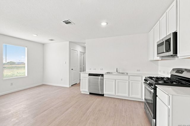 7631 India Star, San Antonio, TX 78263