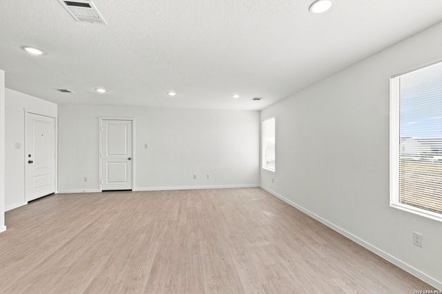 7631 India Star, San Antonio, TX 78263