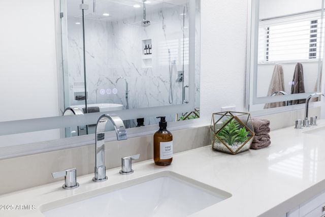 6835 E PEAK VIEW Road, Scottsdale, AZ 85266