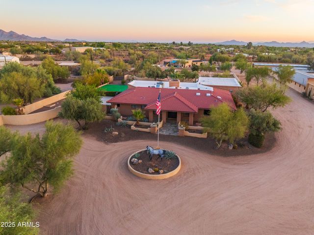 6835 E PEAK VIEW Road, Scottsdale, AZ 85266