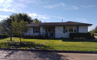 3832 NW Dearborn Ave, Lawton, OK 73505