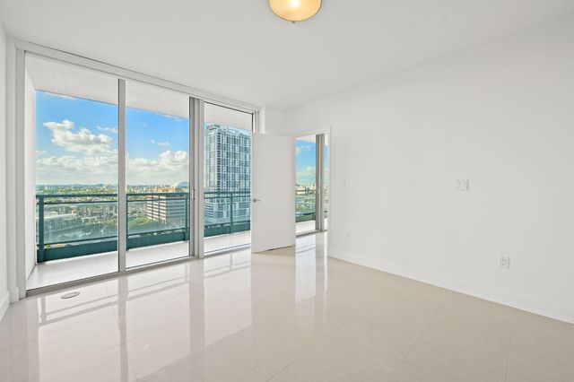 92 SW 3rd Street 1807, Miami, FL 33130