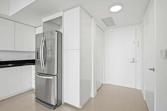 92 SW 3rd Street 1807, Miami, FL 33130