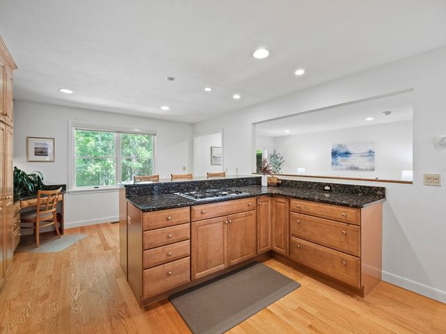 4 Quail Run 4, Acton, MA 01720