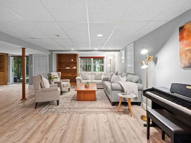 4 Quail Run 4, Acton, MA 01720