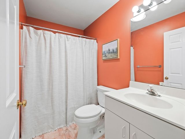 4 Quail Run 4, Acton, MA 01720